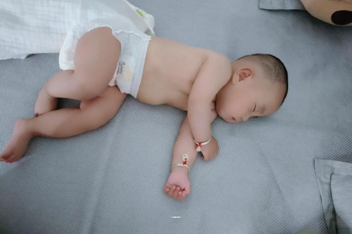 江山孕妇显怀早的原因